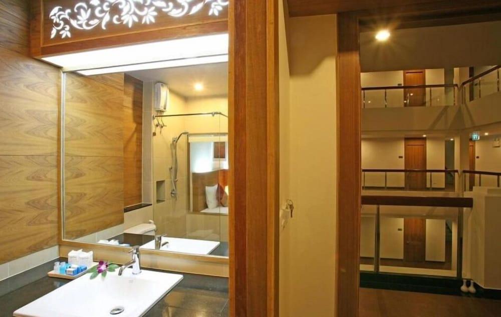 Baan Saikao Plaza Hotel&Service Apartment Koh Chang Eksteriør billede